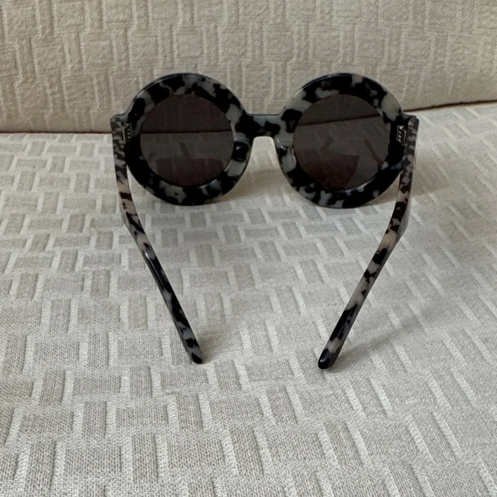 Valley Eyewear “Scapula” Black and White Tortoiseshell Round Sunglasses